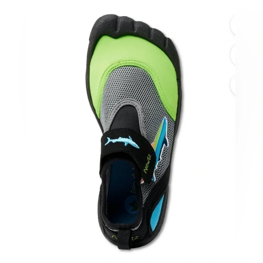 Newtz Boys’ Water Shoes NWOT/ with UPF 50, Size 13-1